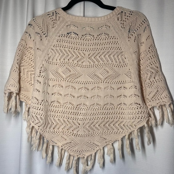 Garnet Hill Kids Poncho Cream Crochet Large Organic Cotton Boho Fringe Western - Picture 4 of 10